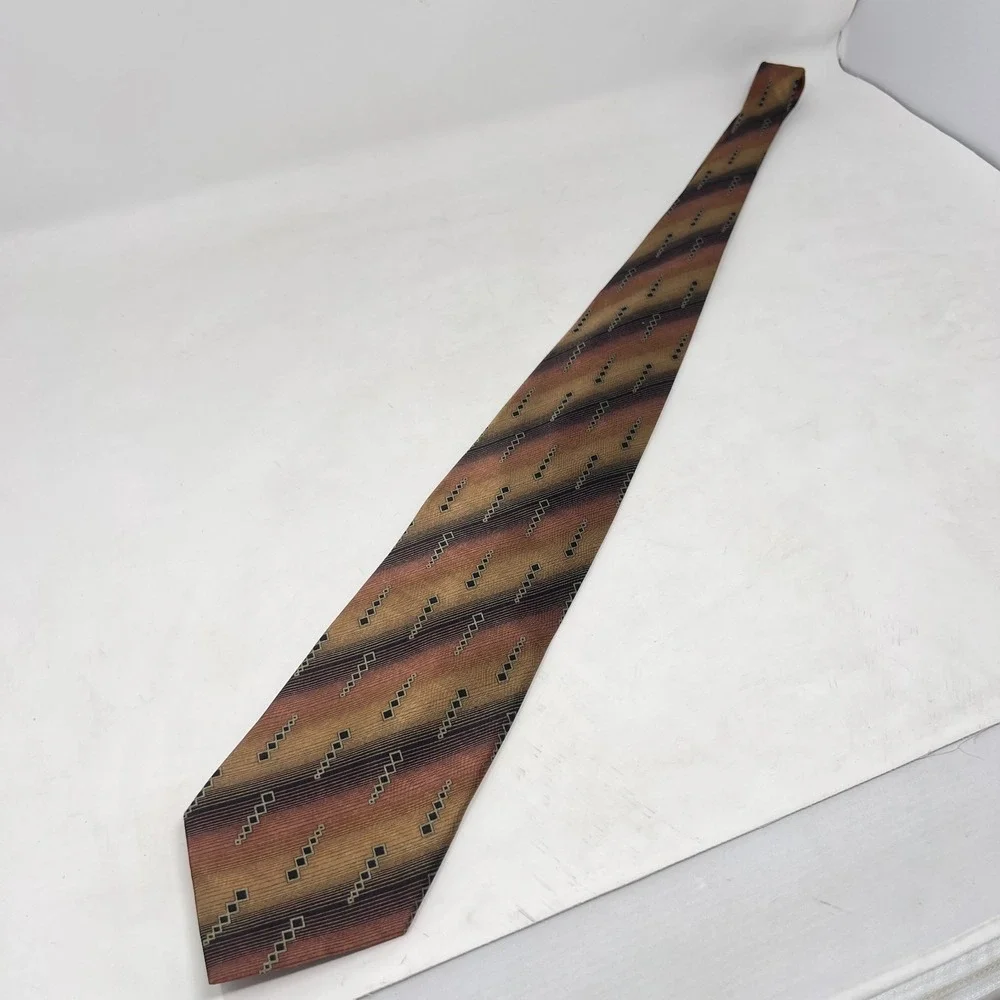 Blacker by Stanley Blacker 100%‎ Silk Men's Tie Lightweight Geometric Design